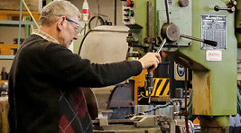 Hier geht es zur Metallwerkstatt