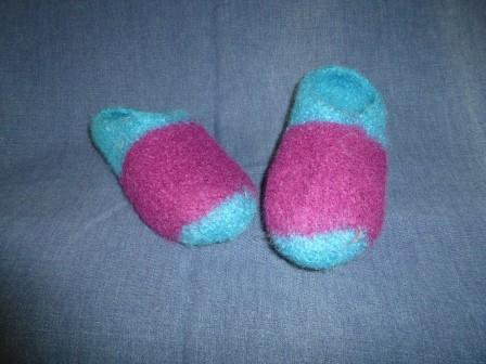 1386160711_slipper_blau_lila