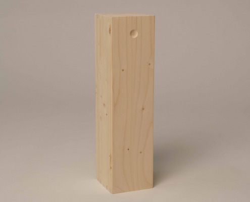 1er Kiste 0,75l gezinkt, mit Halshalterung und verdecktem Schiebedeckel (geschlossen) Kiste 0,75l gezinkt, mit Halshalterung und verdecktem Schiebedeckel (geschlossen)